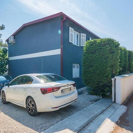 Family Patio Vir Apartment Luaran gambar