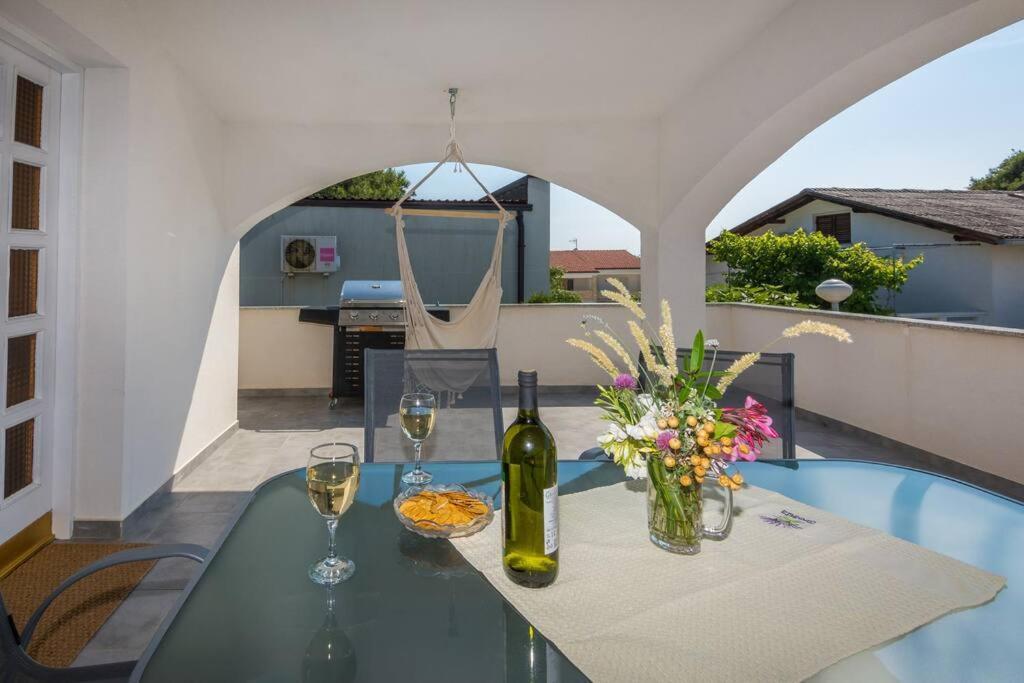 Family Patio Vir Apartment Luaran gambar