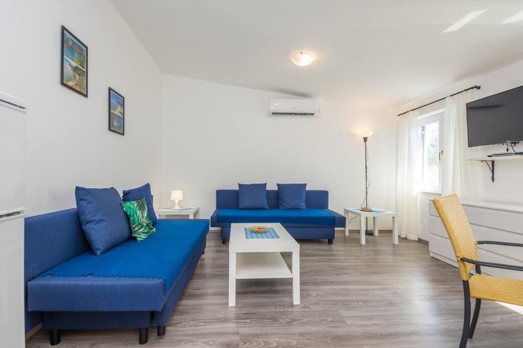 Family Patio Vir Apartment Luaran gambar